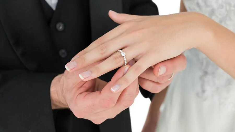 Большинство молодоженов прошлого года вступили в брак впервые