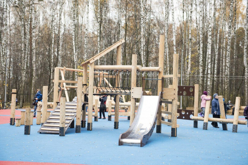В Ногинском городском парке открыли новую детскую площадку