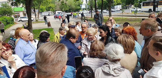 Сенатор Безденежных приехал в Пушкино, чтобы разобраться с «рейдерскими захватами» МКД
