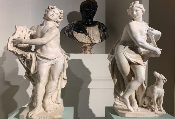 Статуи античных богов и богинь из коллекции Серпуховского историко-художественного музея представлены на выставке в Эрмитаже