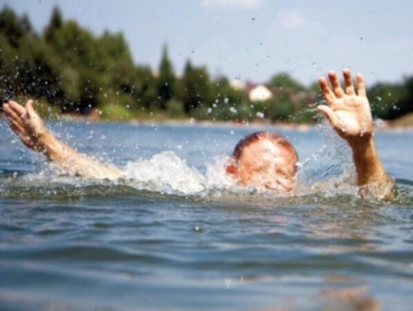 Родителям Серпухова напоминают о необходимости контролировать детей на водоемах