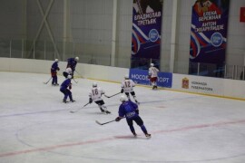 Серпуховские хоккеисты одержали победу над Лобней
