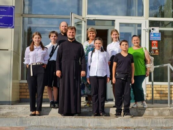 Благочинный Серпуховского округа узнал о планах учеников и педагогов на новый учебный год