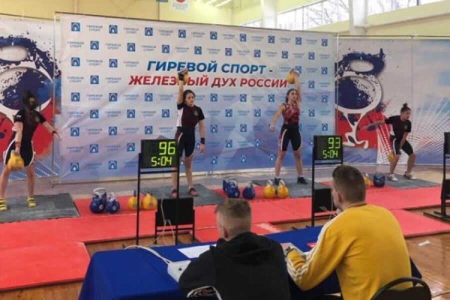 Открытый Новогодний турнир по гиревому спорту прошел в Серпухове