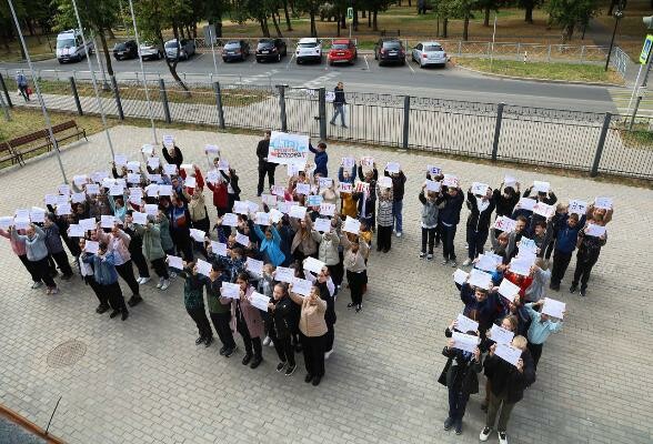 В школах Серпухова прошел флешмоб «Мы против террора»