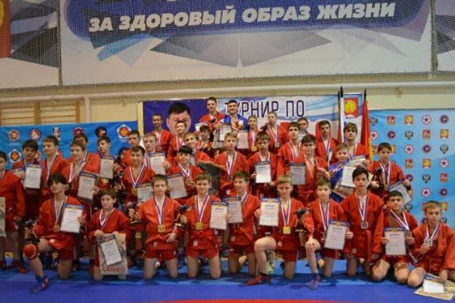 Самбисты Серпухова завоевали 5 золотых медалей на областном турнире