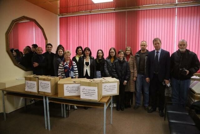 Журналисты Серпухова собрали гуманитарную помощь для беженцев Донбасса