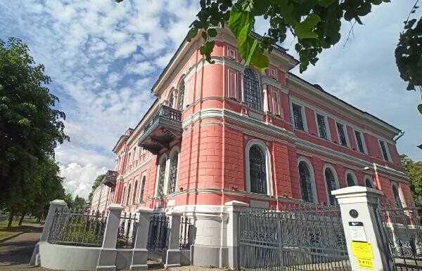 Две интересные выставки готовит Серпуховской музей для своих посетителей