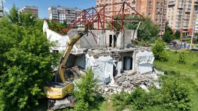 В Серпухове продолжают ликвидацию аварийных построек и приведению в норму незавершенных объектов
