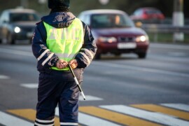 Дорожные полицейские Серпухова усиливают контроль соблюдения правил дорожного движения на пешеходных переходах