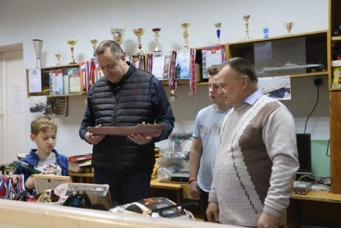 Глава Серпухова лично познакомился с лучшими судомоделистами страны