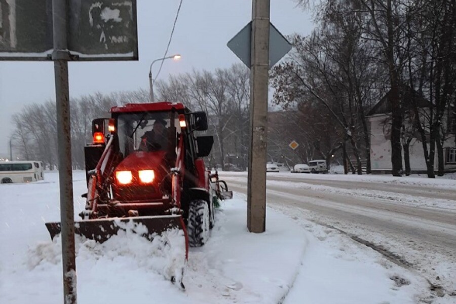 Коммунальные службы Серпухова ликвидируют последствия сильного снегопада