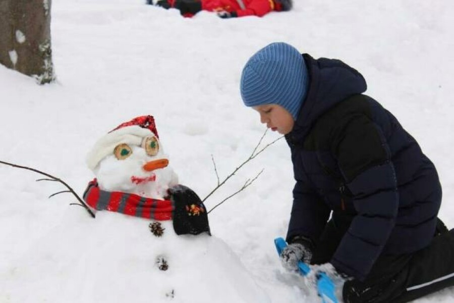 Снеговики атаковали парк Серпухова Сегодня!