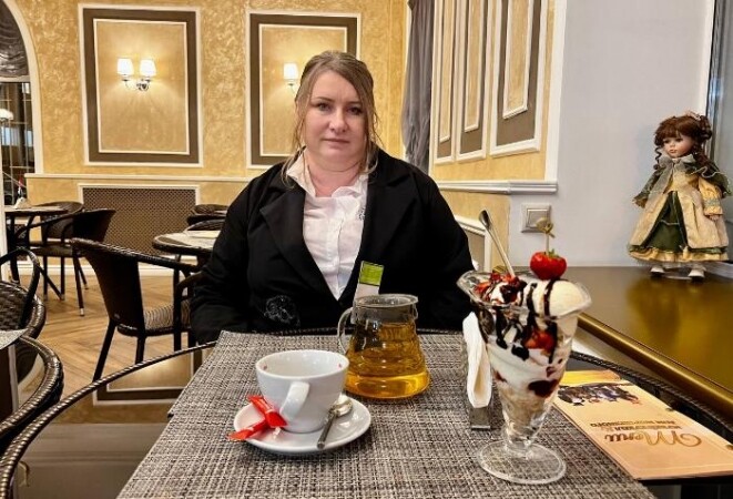 Инга,к уклы и мороженое. Два года назад она открыла в Серпухове необыкновенный музей-кафе.