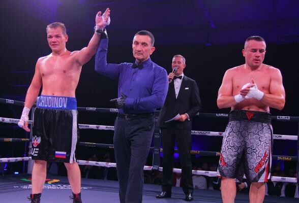 Серпухович Федор Чудинов одержал победу над боксером Фарруха Джураева из Узбекистана 