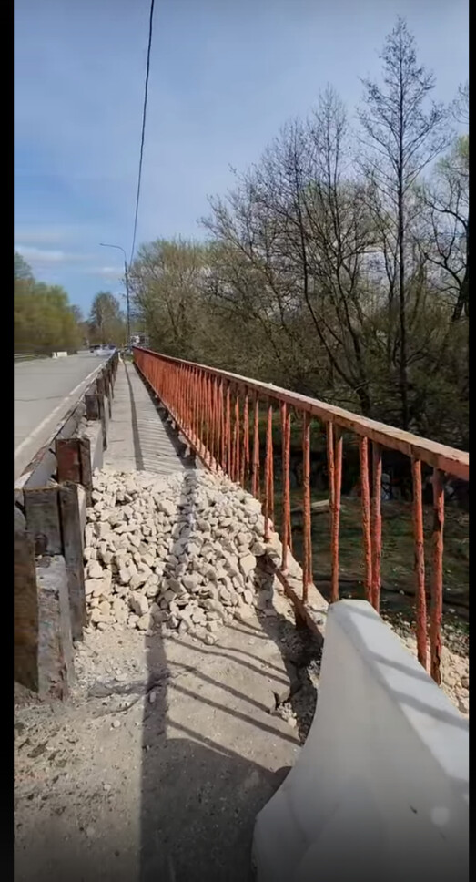 Мост через реку Щелинку отремонтируют до конца мая